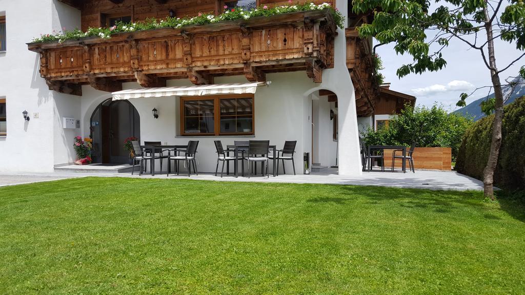 Haus Wally Neustift im Stubaital Exterior photo